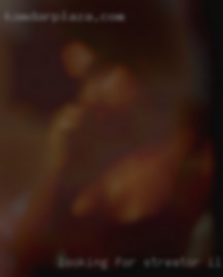 Looking in Streator, Illinois for discreet fwb or couple.